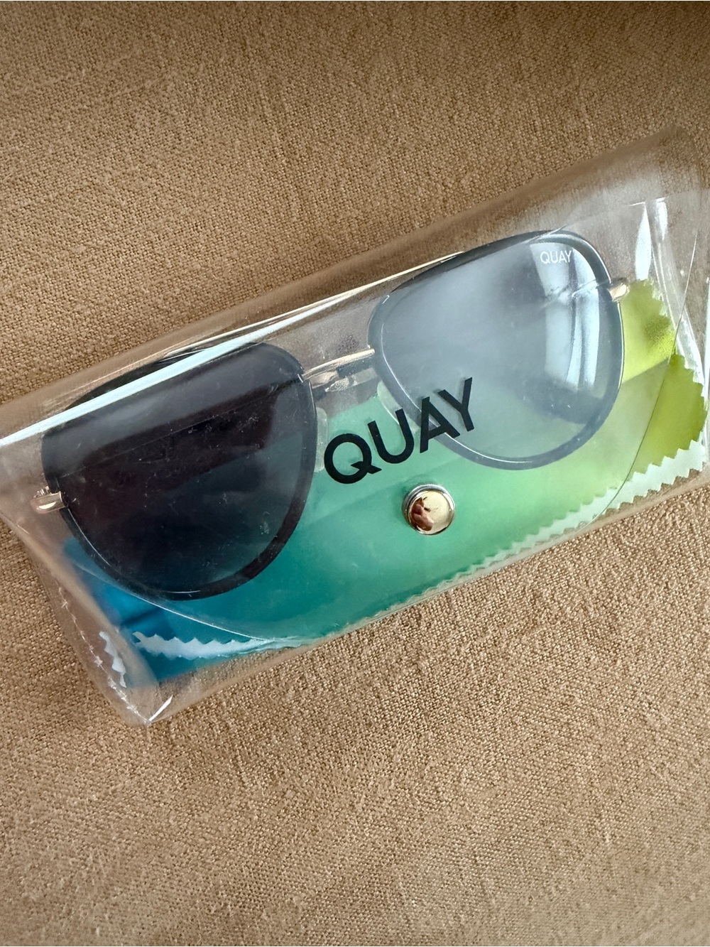 Quay Australia Black Aviator Sunglasses with Case